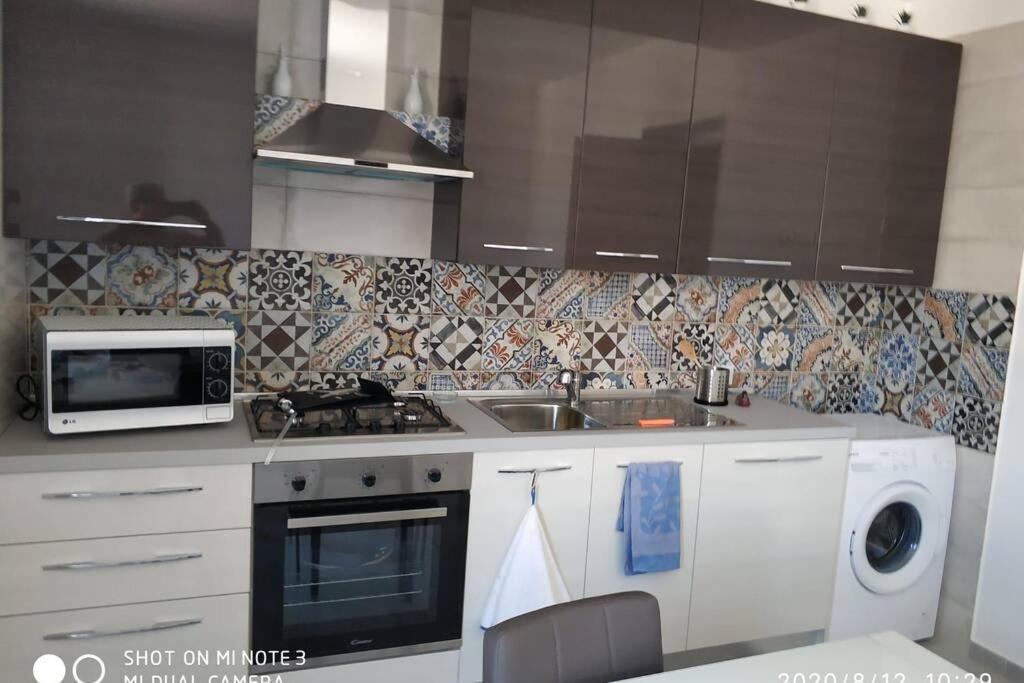 Home Sweet Home Appartamento Ricco Di Comfort パレルモ エクステリア 写真